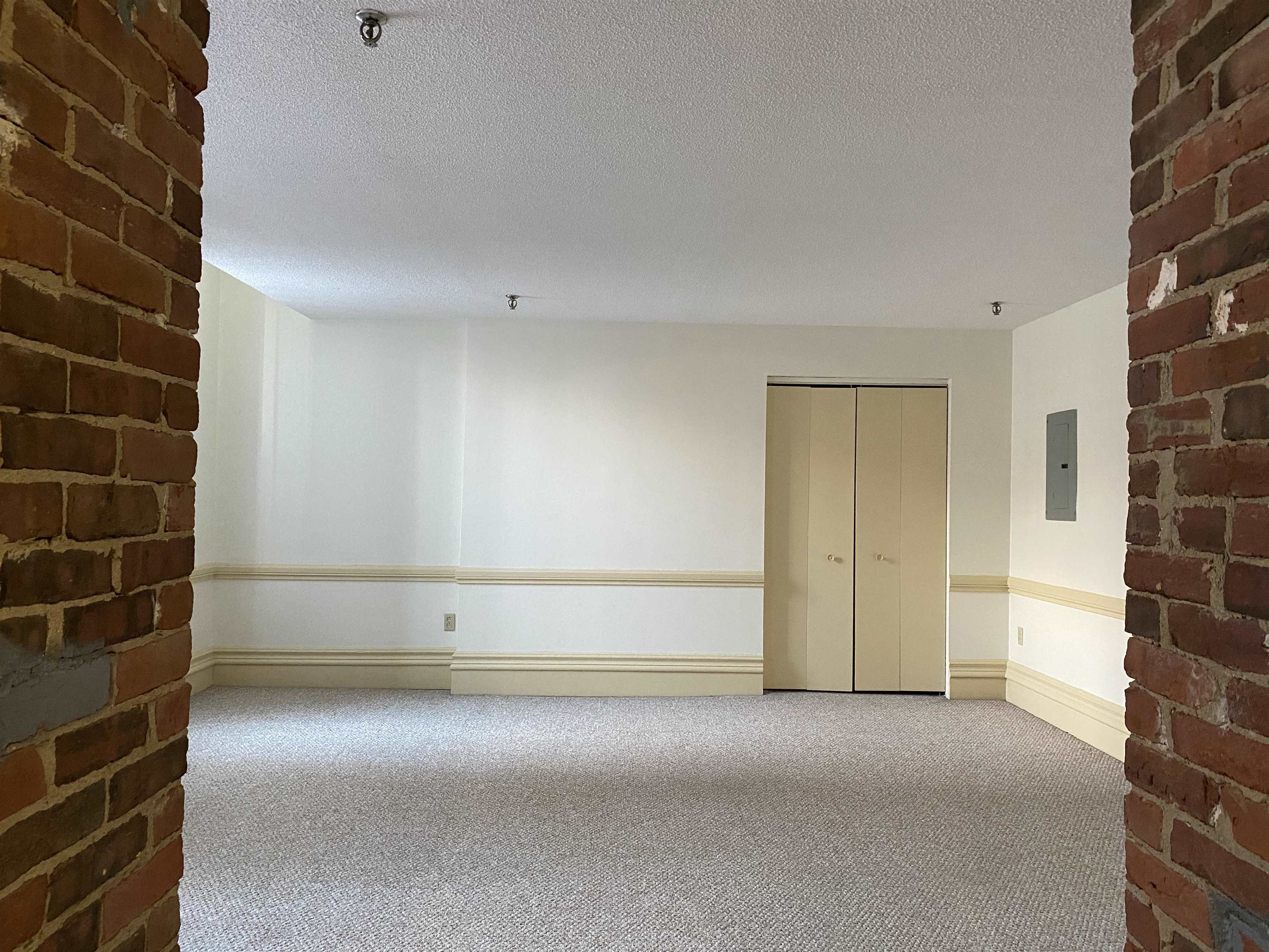 30 Hanover Street, Unit 201 Manchester, NH 03101 - Photo 28 of 46