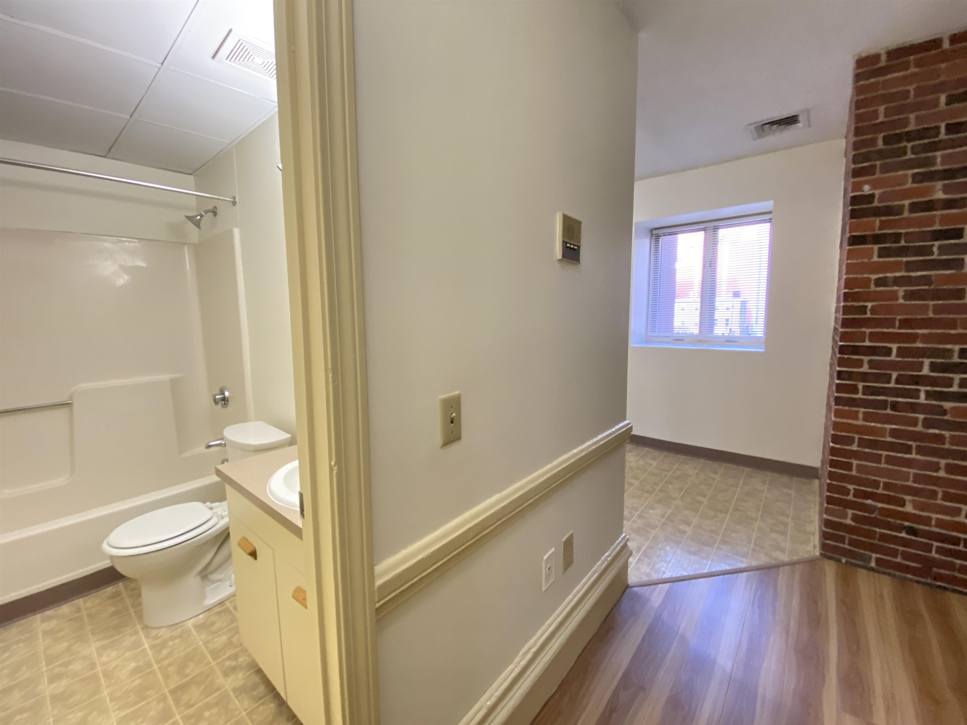 30 Hanover Street, Unit 201 Manchester, NH 03101 - Photo 31 of 46