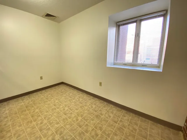 $1,602 | 30 Hanover Street, Unit 201, Manchester, NH 03101