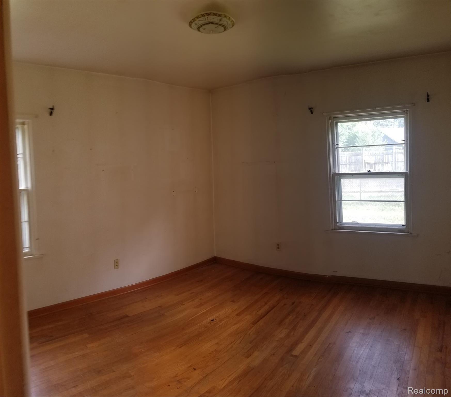 47700 Shelby Road Utica, MI 48317 - Photo 9 of 28 20200902_162232.jpg
