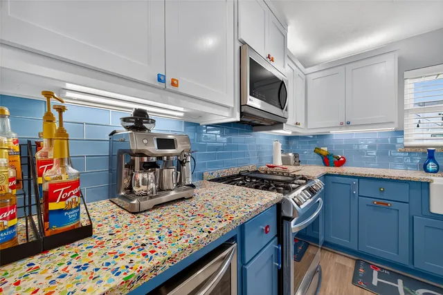 $395,000 | 523 Pompano Street, Bayou Vista, TX 77563