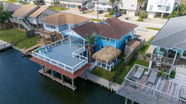$395,000 | 523 Pompano Street, Bayou Vista, TX 77563