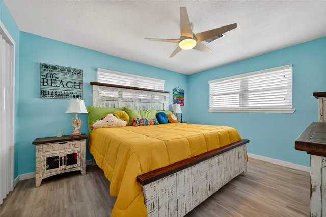 $395,000 | 523 Pompano Street, Bayou Vista, TX 77563