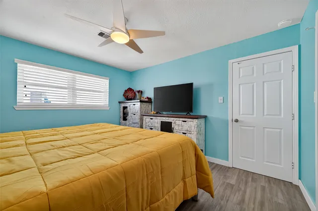 $395,000 | 523 Pompano Street, Bayou Vista, TX 77563