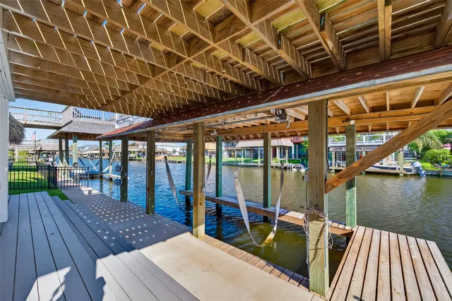 $395,000 | 523 Pompano Street, Bayou Vista, TX 77563