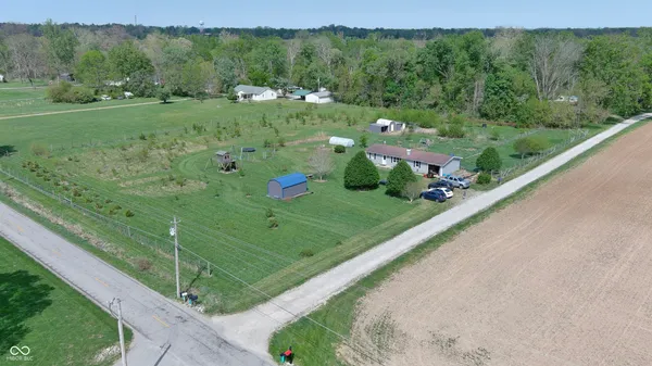 $259,900 | 7509 North 330 West, Columbus, IN 47201