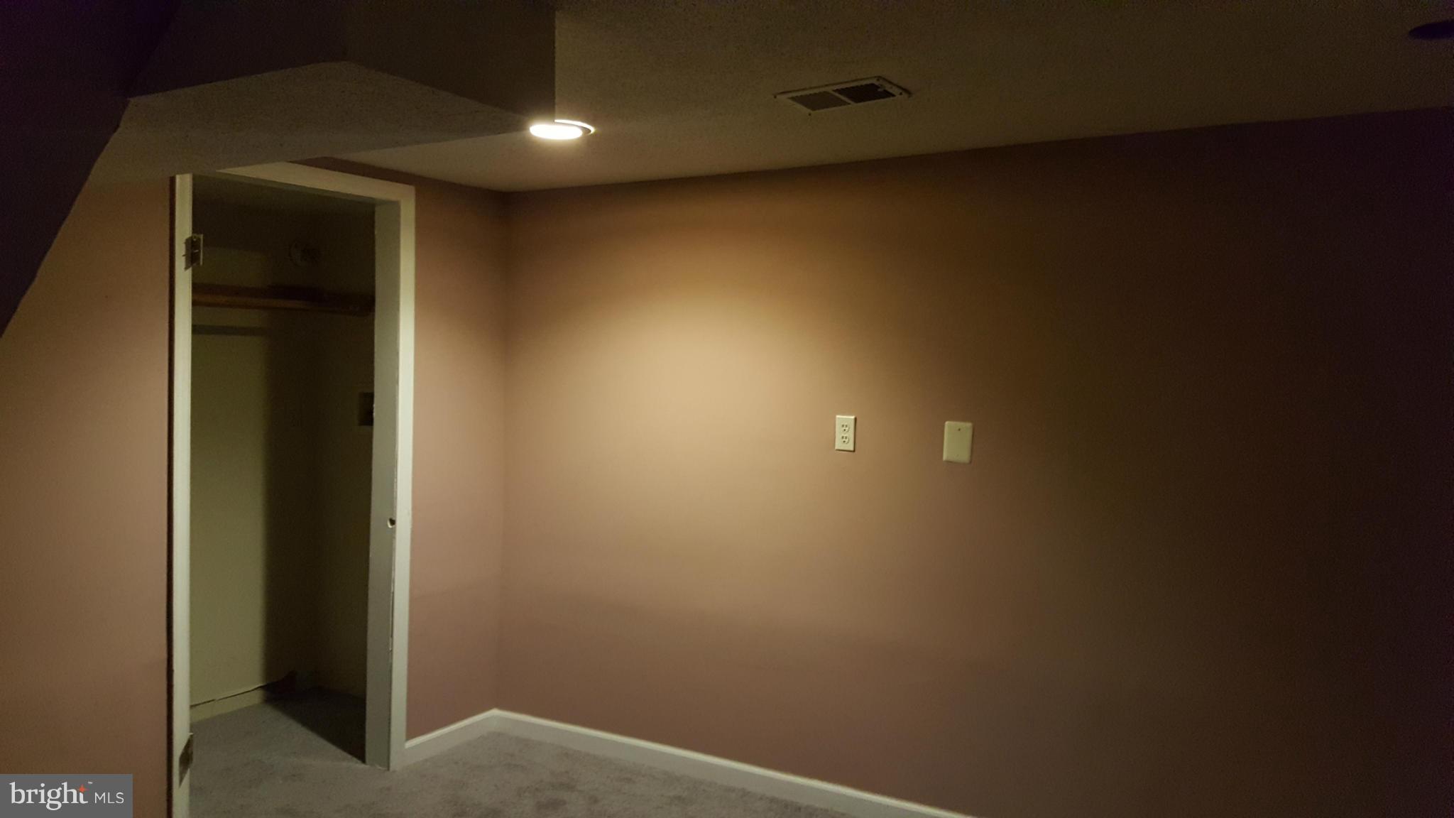 6011 Riggs Road Hyattsville, MD 20783 - Photo 2 of 5 Bedroom