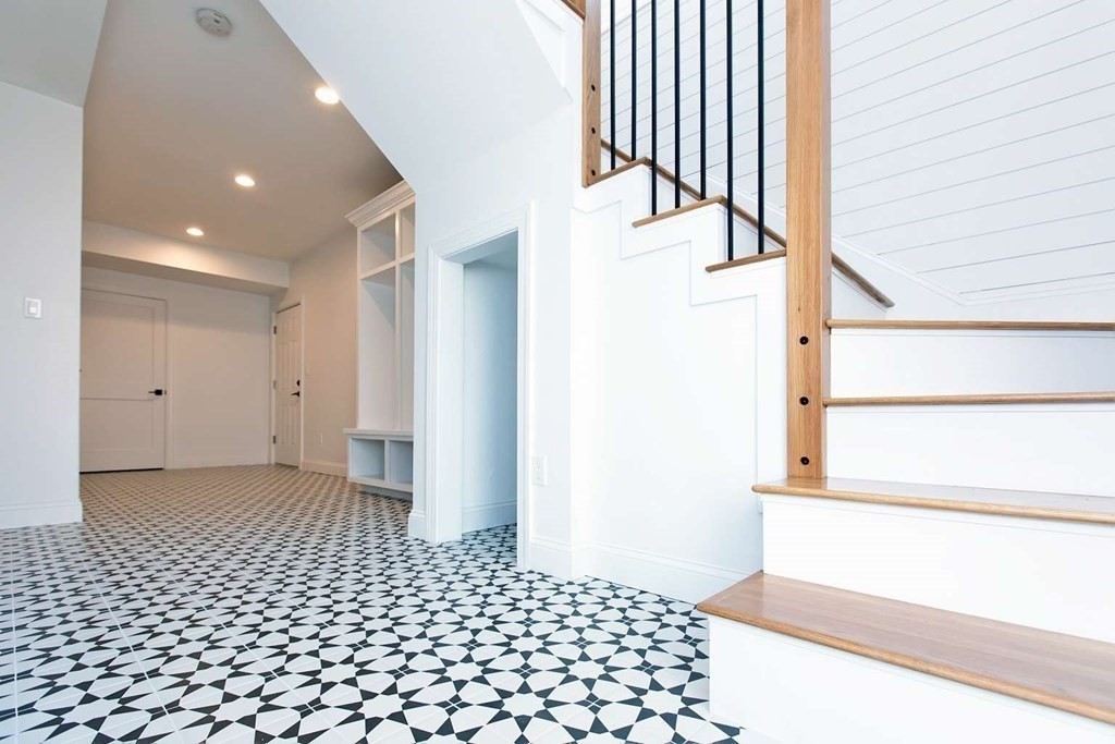 9 Wompatuck Road Hingham, MA 02043 - Photo 6 of 24