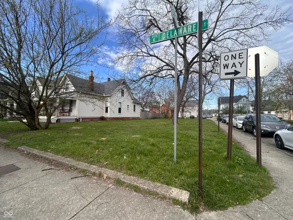 $215,000 | 1656 North Delaware Street, Indianapolis, IN 46202
