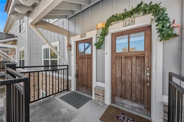 $208,500 | 1725 Harvey Mitchell Parkway South, Unit 127, College Station, TX 77840