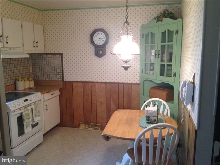 129 Centennial Road Warminster, PA 18974 - Photo 6 of 23