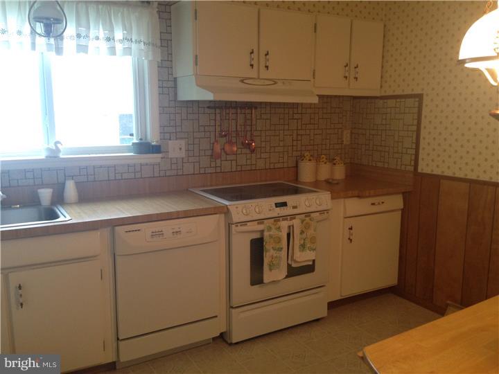 129 Centennial Road Warminster, PA 18974 - Photo 7 of 23