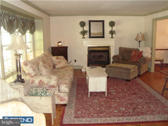 260 Burning Tree Road Delran, NJ 08075 - Photo 6 of 12 Living Room