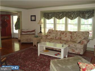260 Burning Tree Road Delran, NJ 08075 - Photo 7 of 12 Living Room