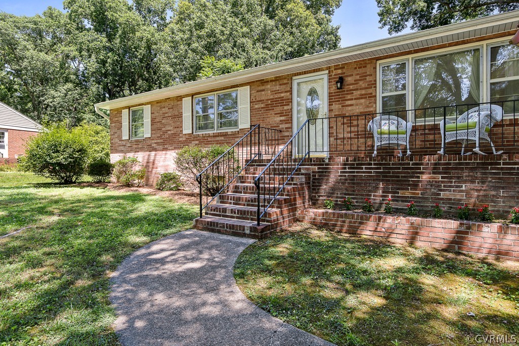 3955 Tanbark Road North Chesterfield, VA 23235 - Photo 3 of 30 Gallery Image 3