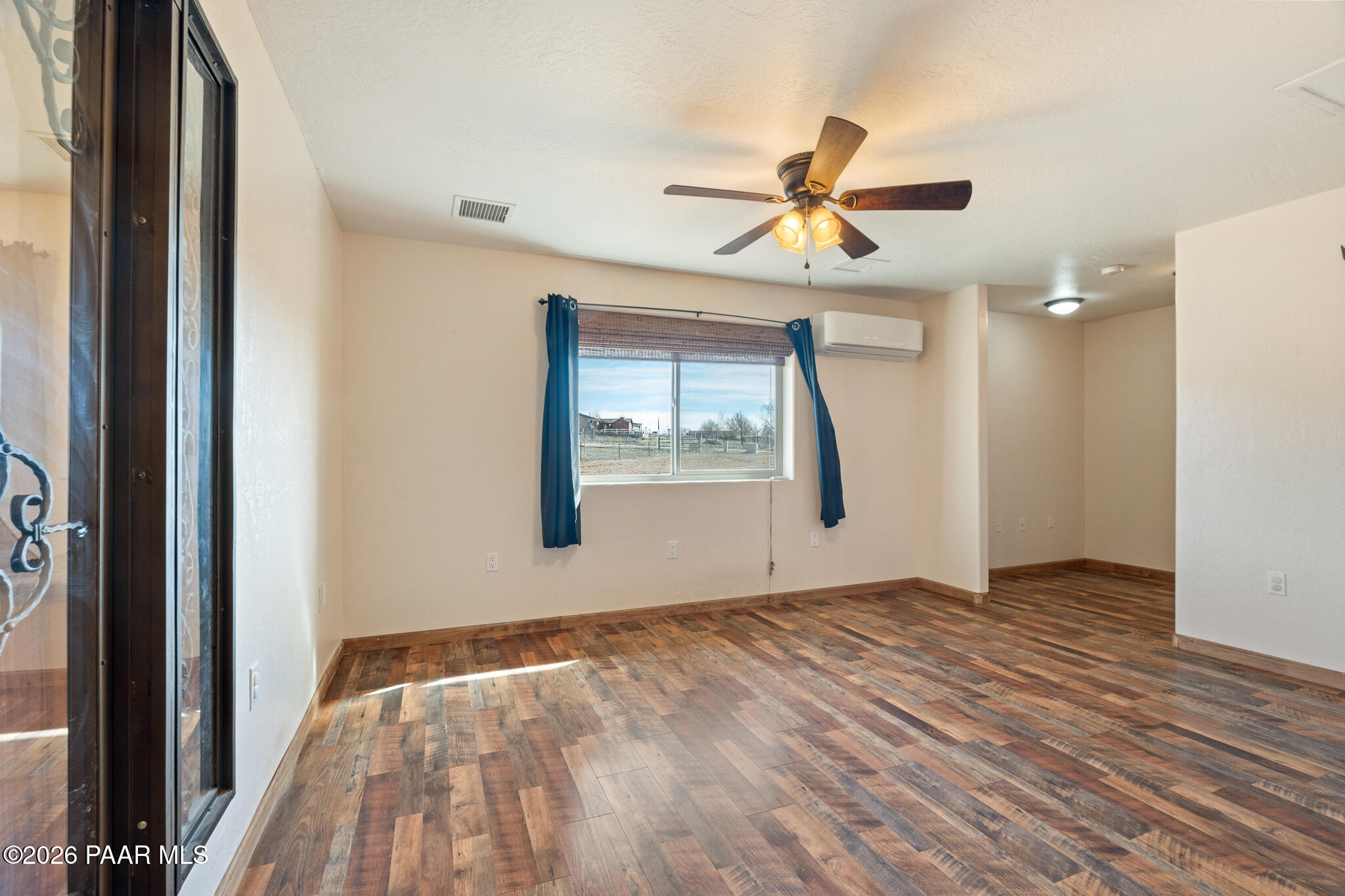 25820 Merlot Lane Paulden, AZ 86334 - Photo 16 of 55 primary bedroom