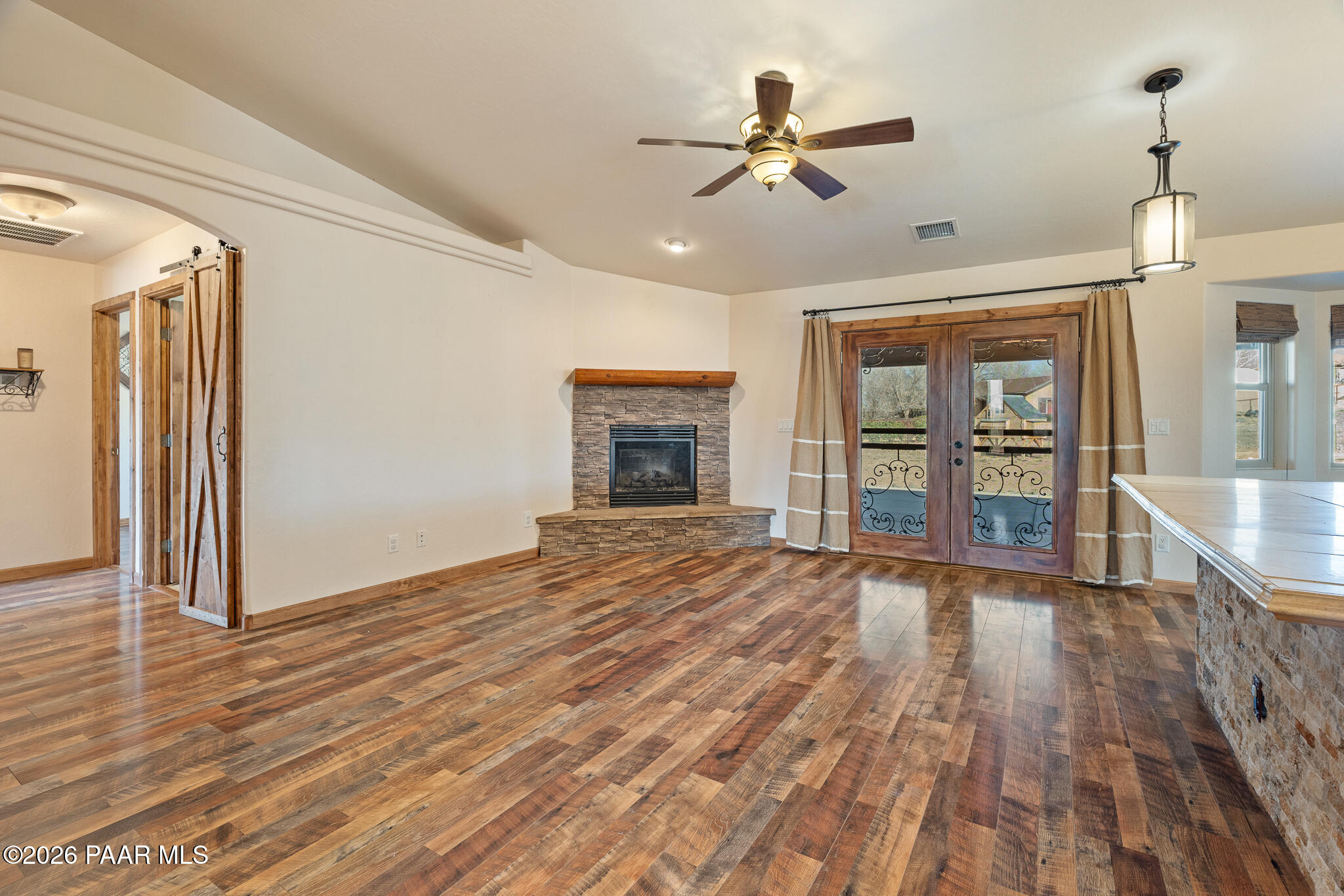 25820 Merlot Lane Paulden, AZ 86334 - Photo 2 of 55 DSC01724