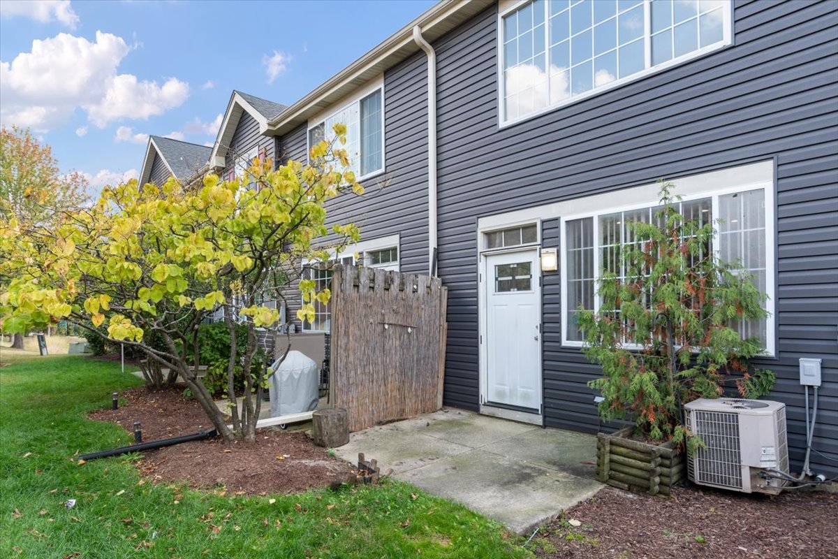 2257 Lake Ridge Drive Glendale Heights, IL 60139 - Photo 15 of 15