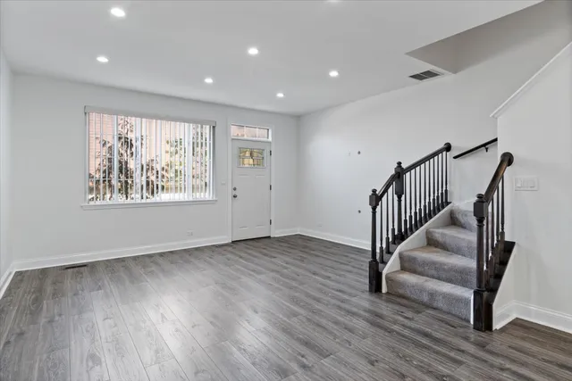 $299,900 | 2257 Lake Ridge Drive, Glendale Heights, IL 60139