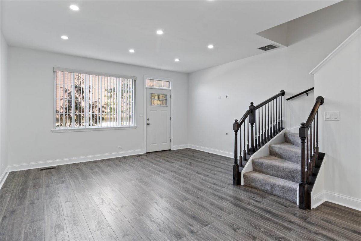 2257 Lake Ridge Drive Glendale Heights, IL 60139 - Photo 5 of 15