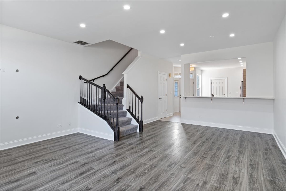 2257 Lake Ridge Drive Glendale Heights, IL 60139 - Photo 6 of 15