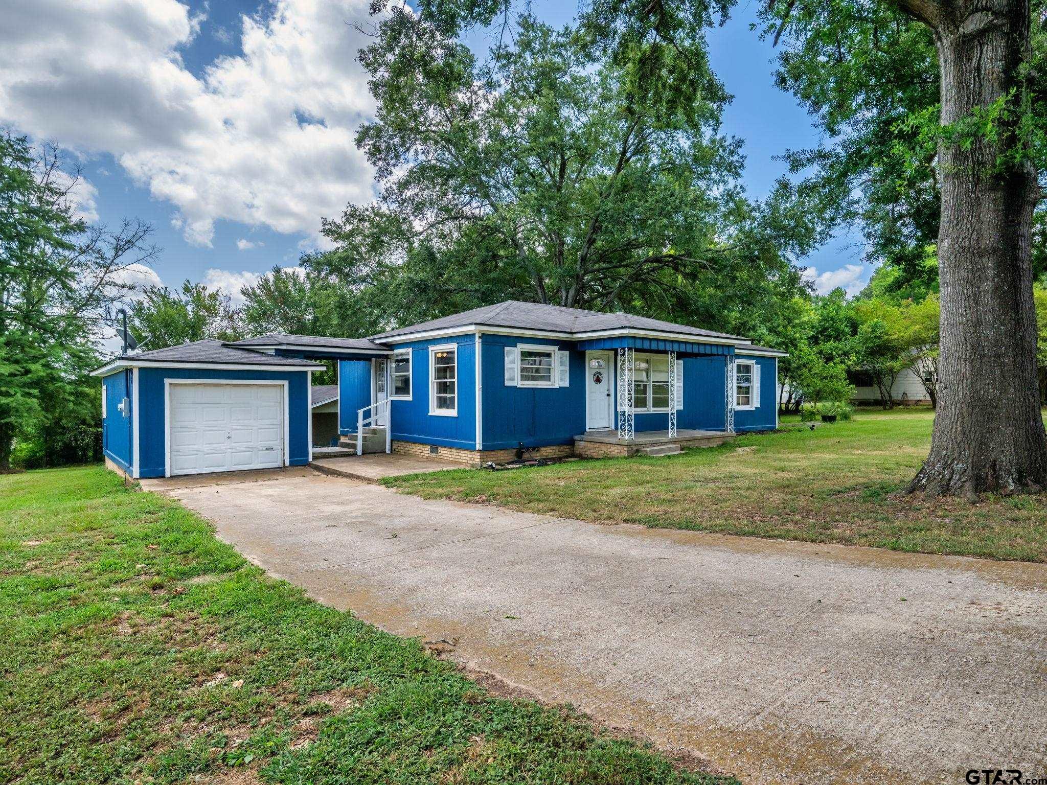 110 Starnes Street Winona, TX 75792 - Photo 3 of 33