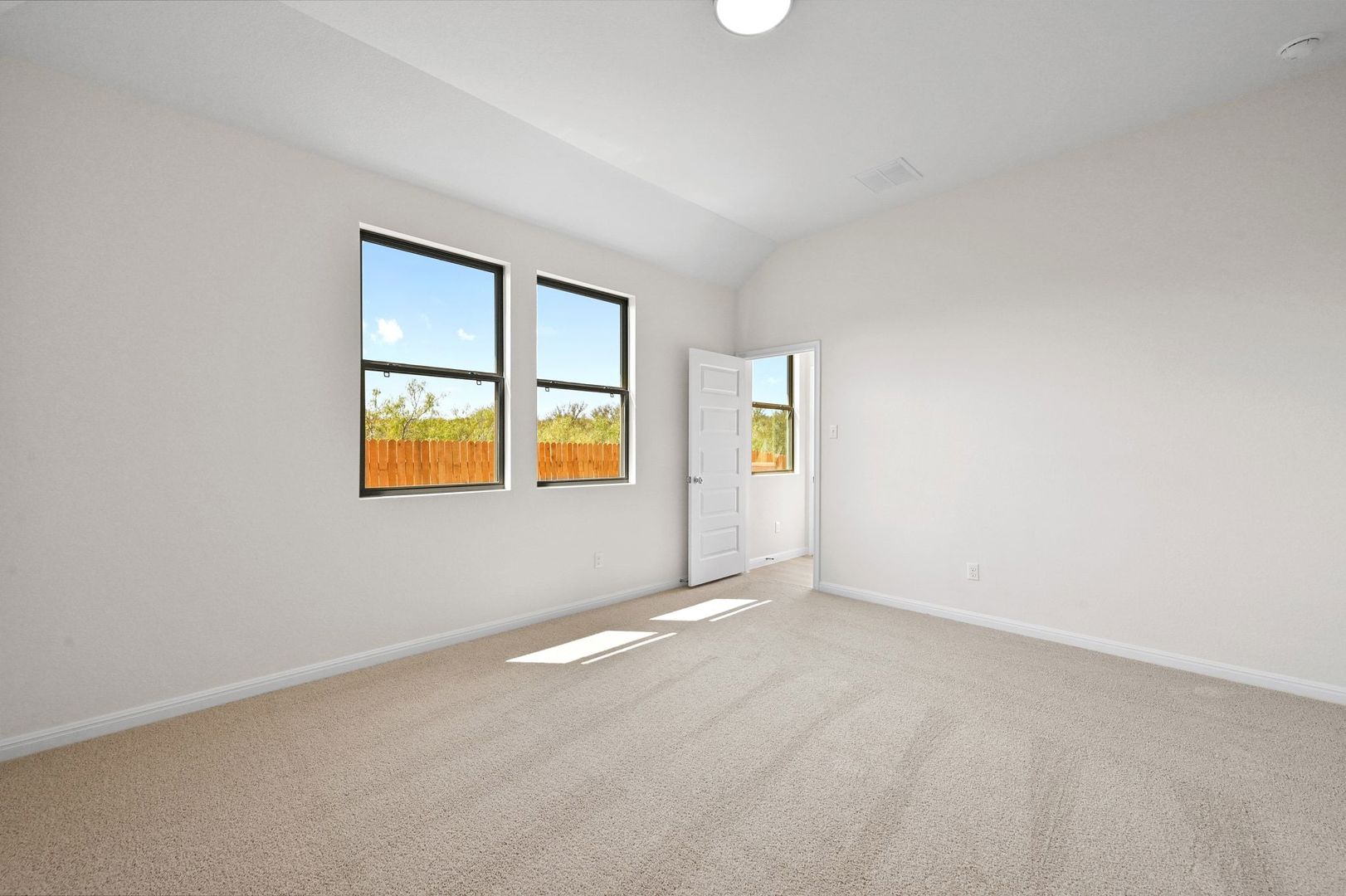 270 Bendecido Loop Elgin, TX 78621 - Photo 15 of 39