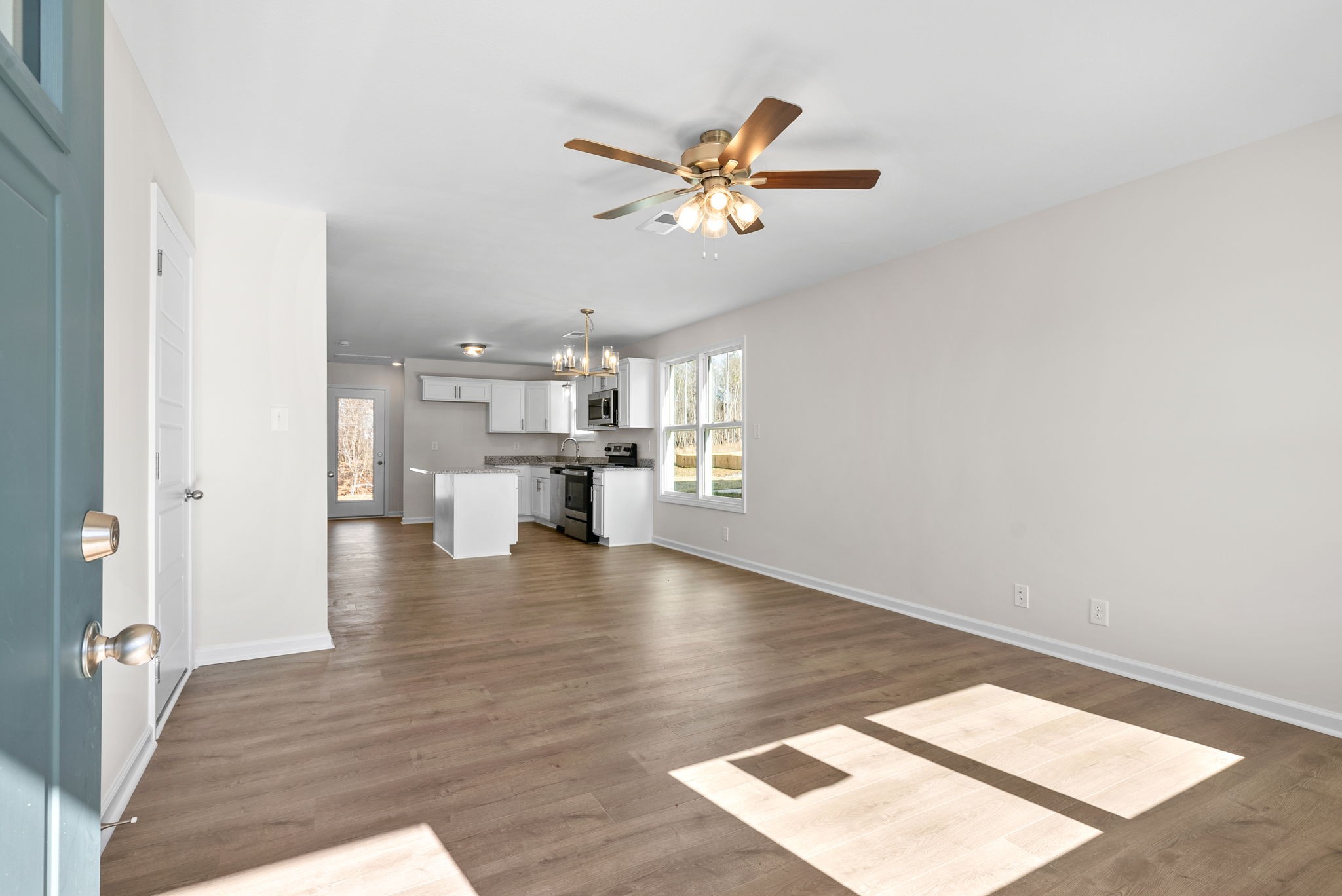 153 Quarry Rdg Road Clarksville, TN 37043 - Photo 2 of 26 Gallery Image 2