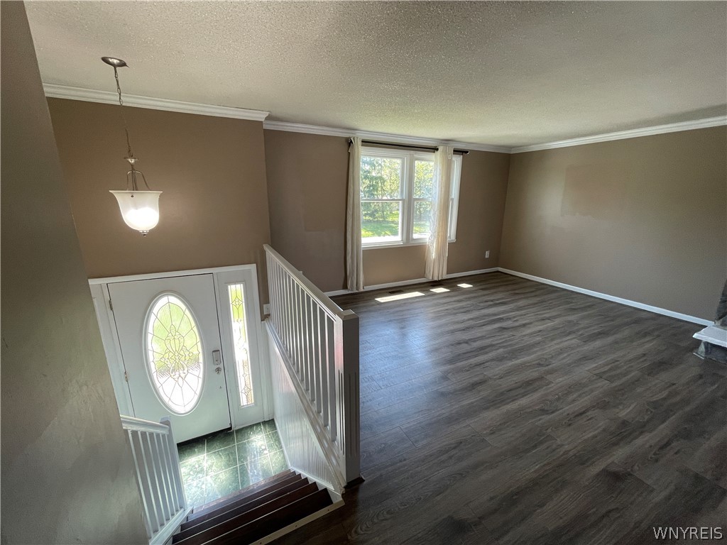 16 West Klein Road Amherst, NY 14221 - Photo 2 of 20