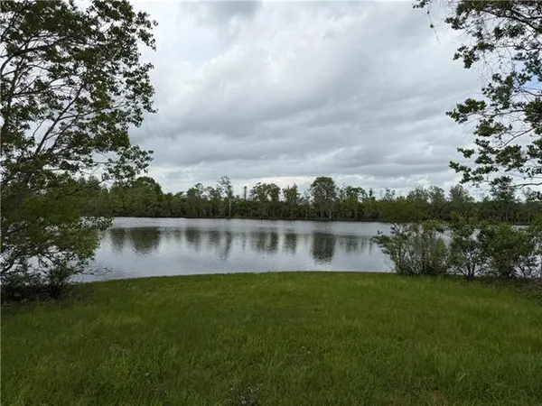 $164,900 | 210 Highland Crest Drive, Covington, LA 70435