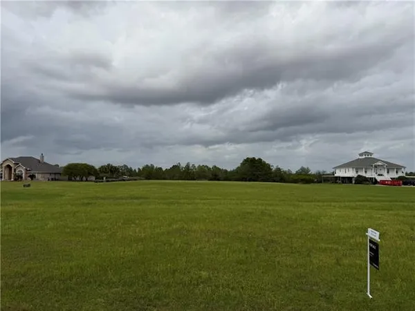 $164,900 | 210 Highland Crest Drive, Covington, LA 70435