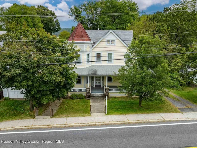 $499,000 | 223 Broadway, Port Ewen, NY 12466