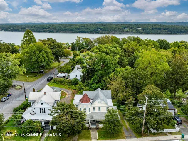 $499,000 | 223 Broadway, Port Ewen, NY 12466