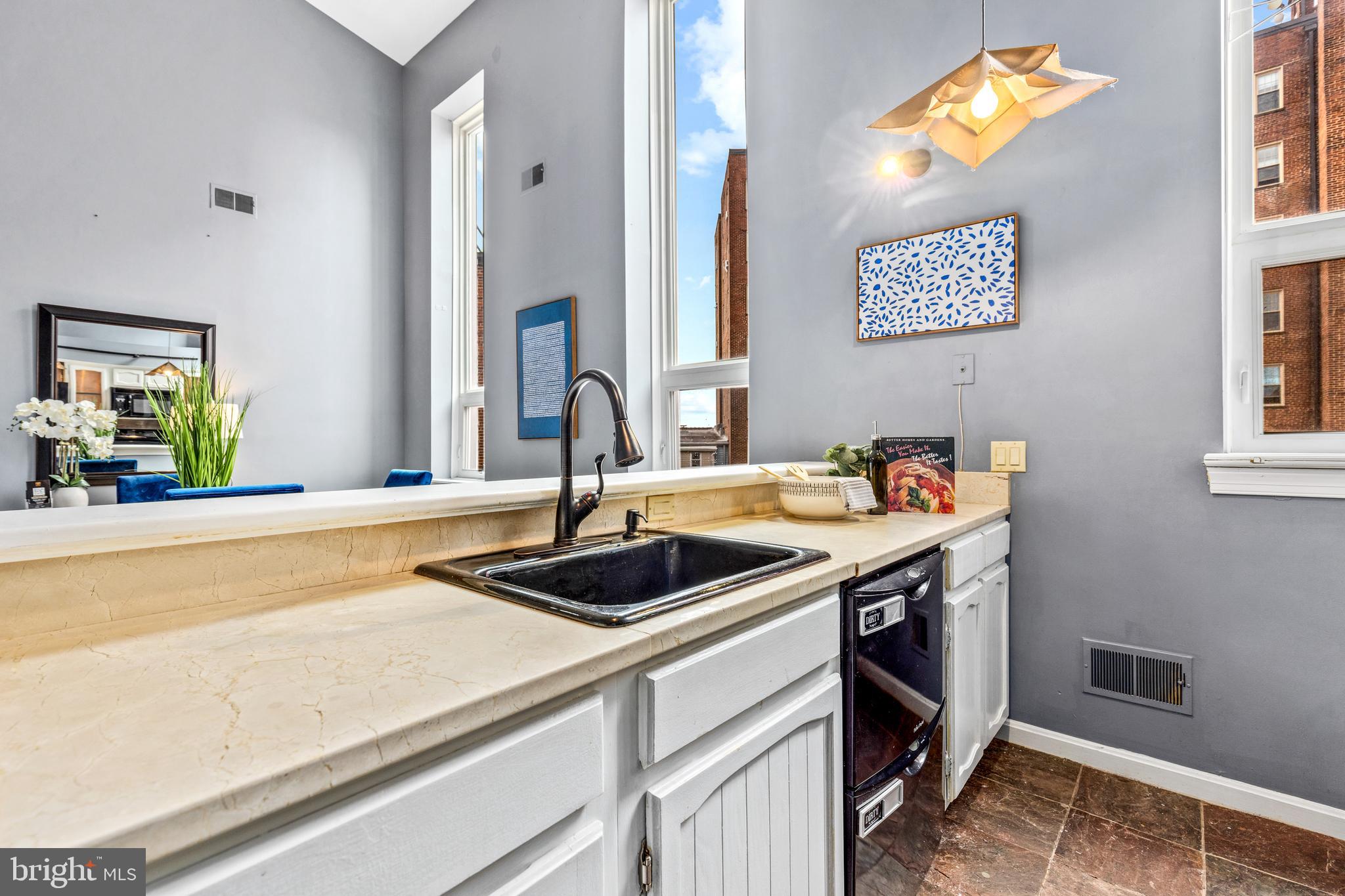 1810 Calvert Street Northwest, Unit 4 Washington, DC 20009 - Photo 7 of 23