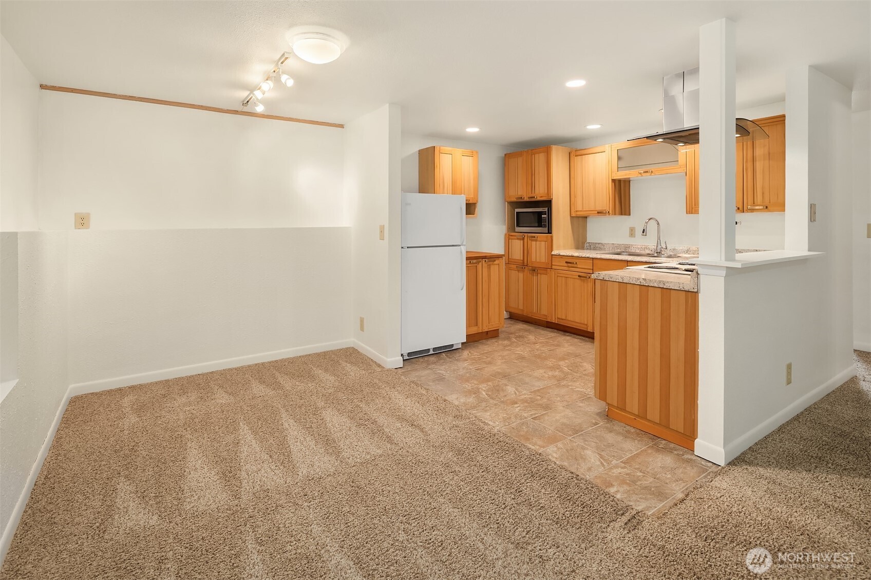 11469 Kallgren Road Northeast Bainbridge Island, WA 98110 - Photo 26 of 37 Gallery Image 26