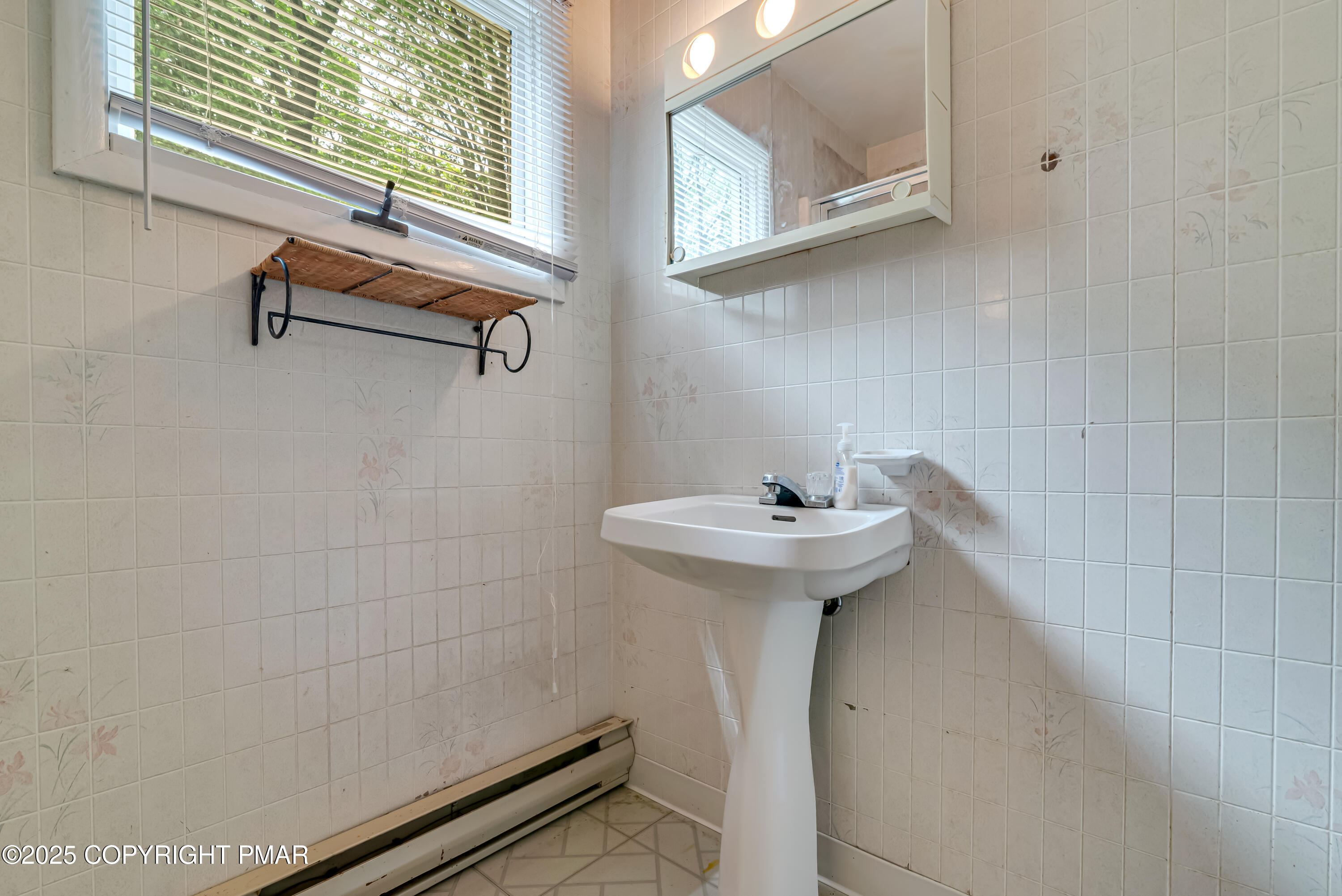 129 Winona Road Mount Pocono, PA 18344 - Photo 46 of 64 49-Photo Aug 05 2025, 12 14 10 PM