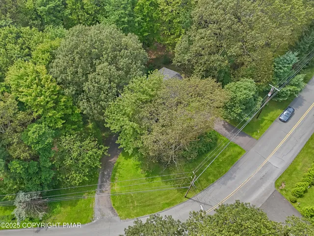 $300,000 | 129 Winona Road, Mount Pocono, PA 18344