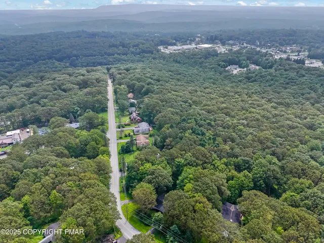 $300,000 | 129 Winona Road, Mount Pocono, PA 18344