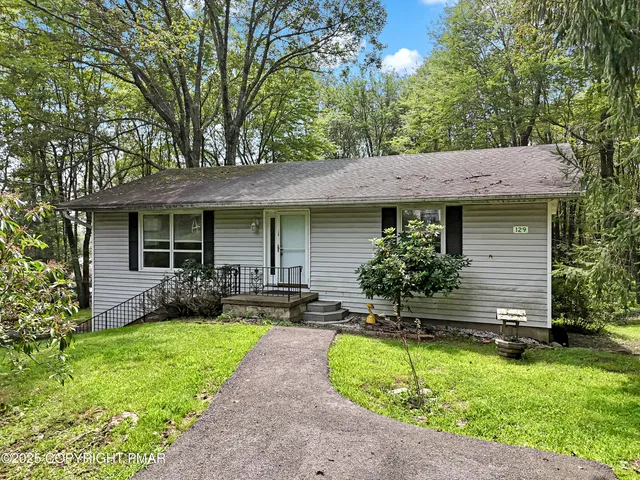 $300,000 | 129 Winona Road, Mount Pocono, PA 18344