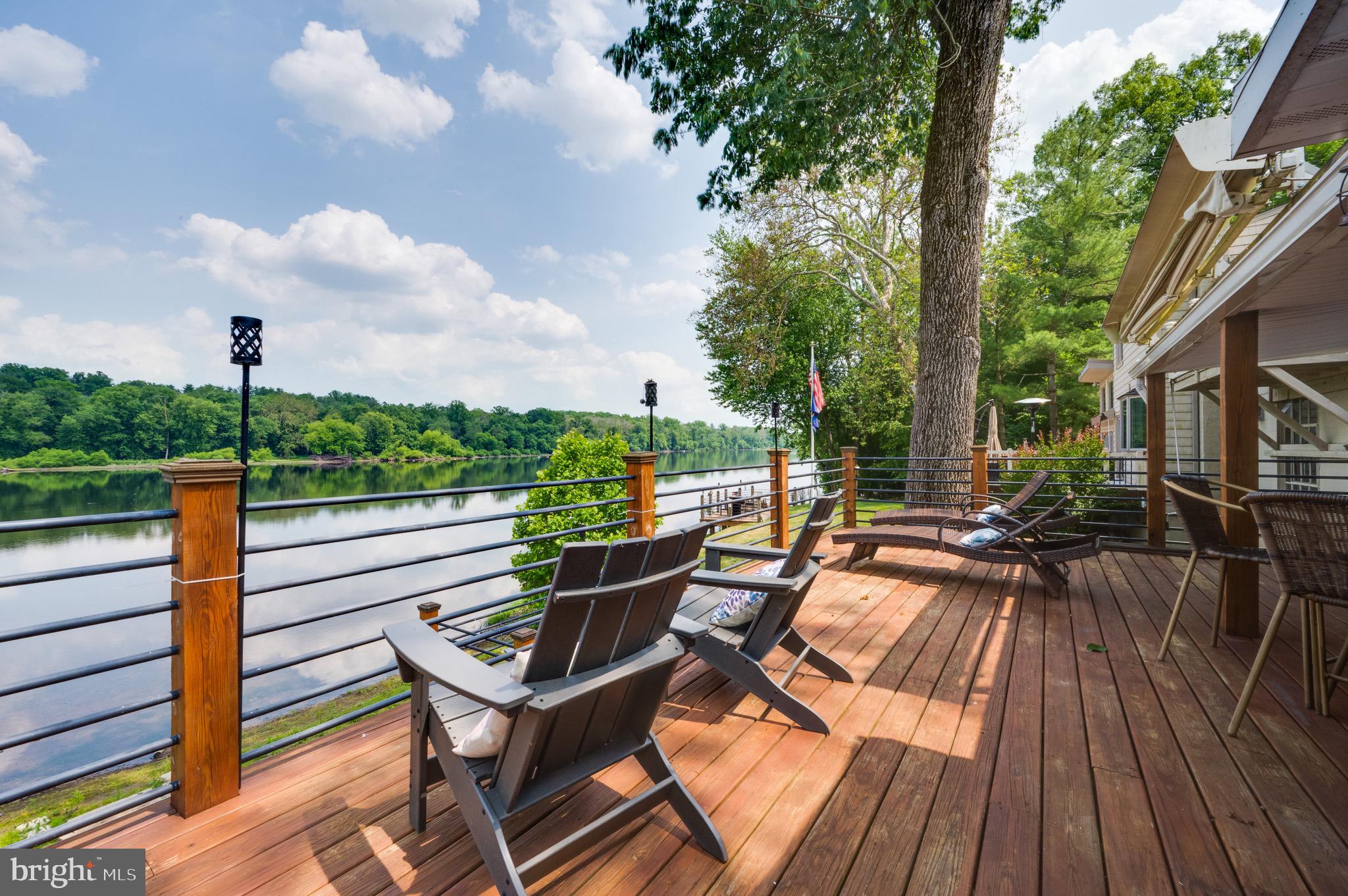 Large deck off kitchen living area