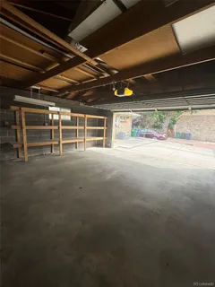 a view of a yard in front of house