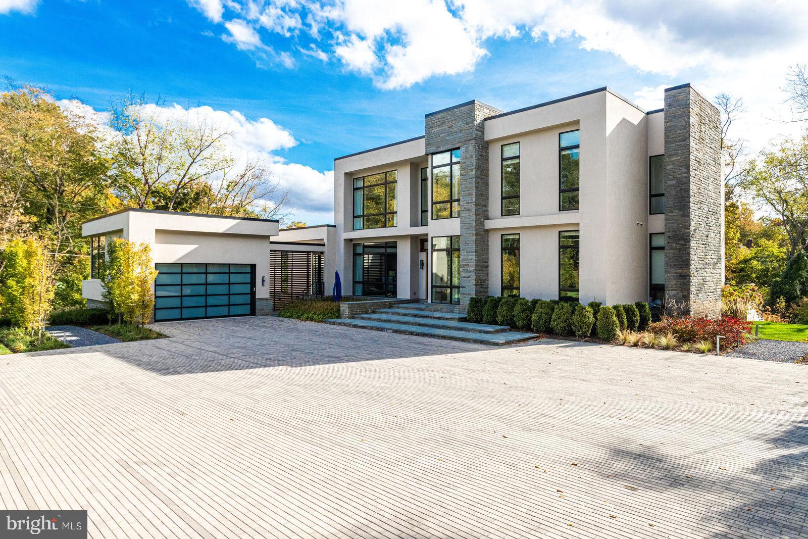 749 Chain Bridge Road McLean, VA 22101 - Photo 3 of 56