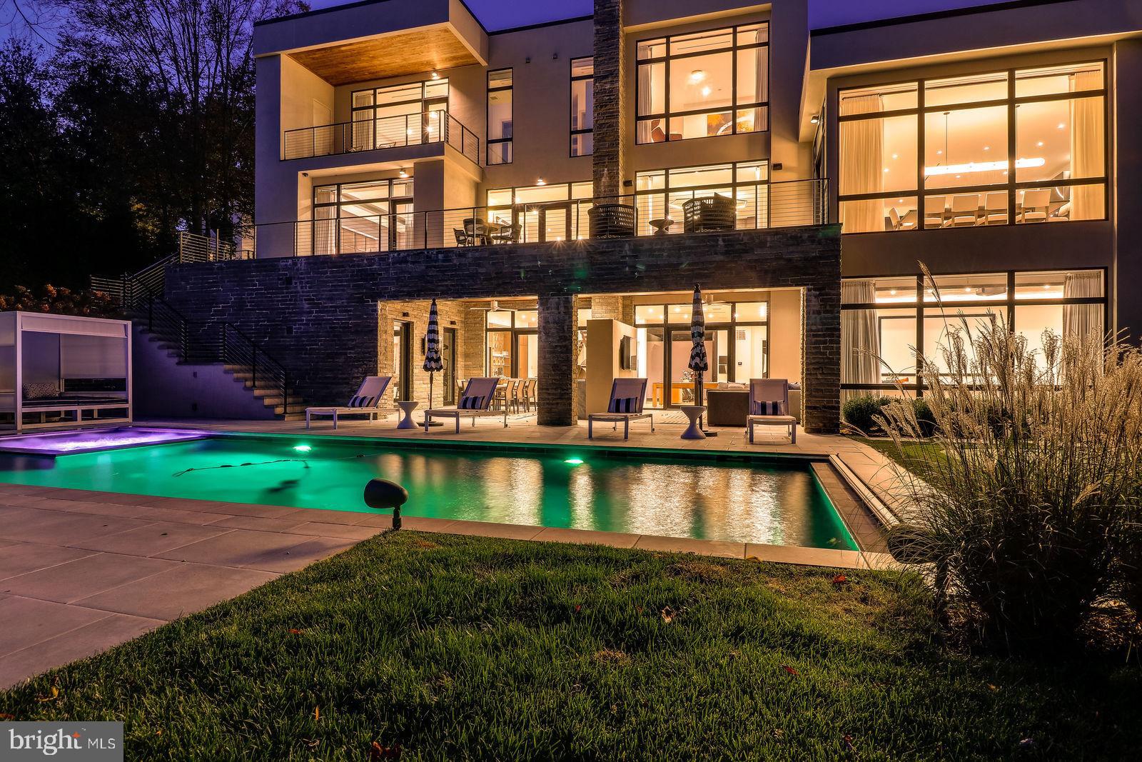 749 Chain Bridge Road McLean, VA 22101 - Photo 7 of 56