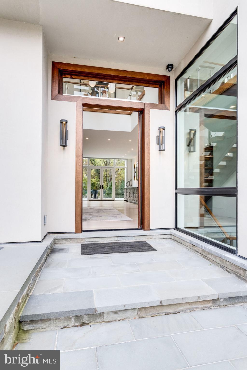 749 Chain Bridge Road McLean, VA 22101 - Photo 9 of 56