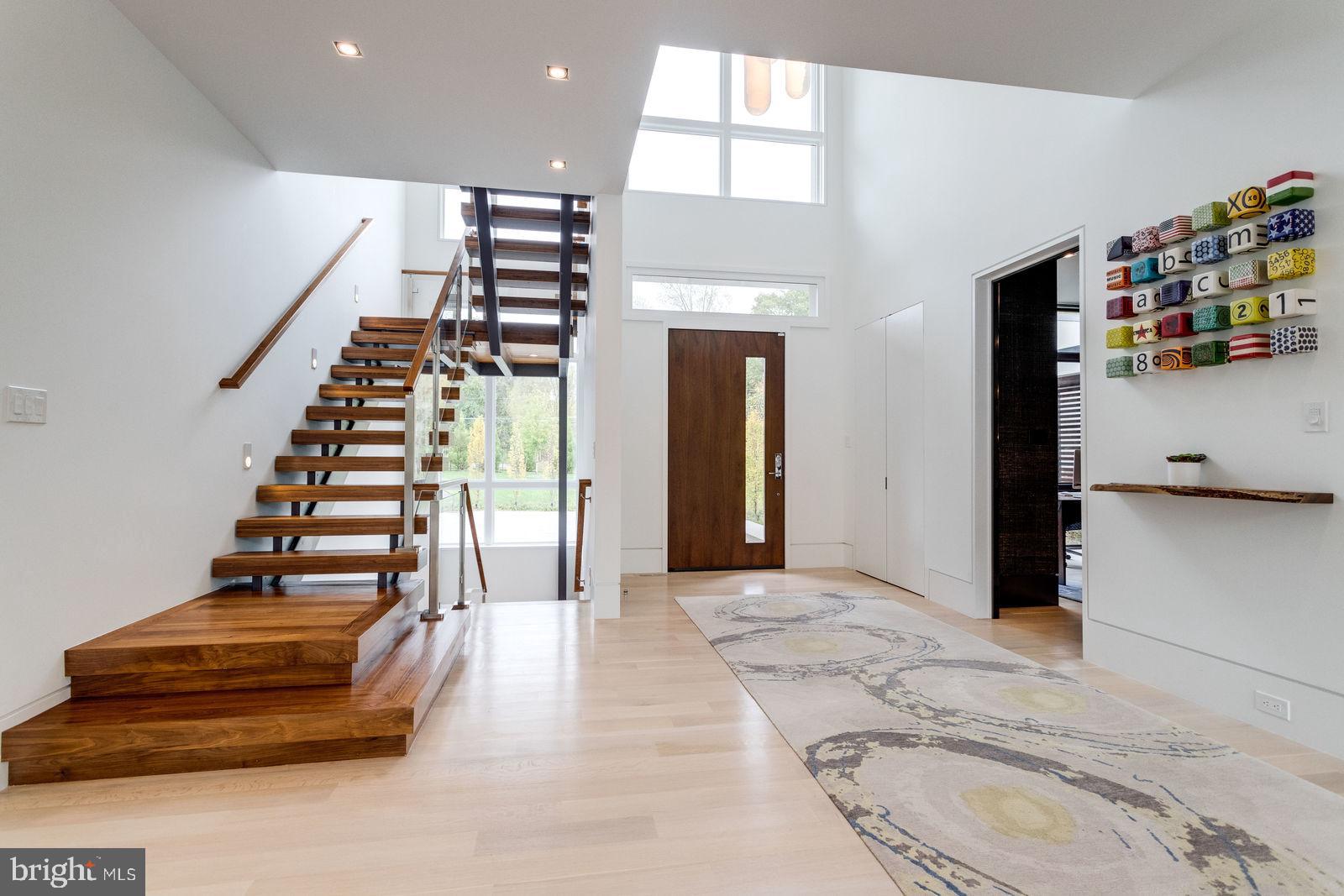 749 Chain Bridge Road McLean, VA 22101 - Photo 10 of 56