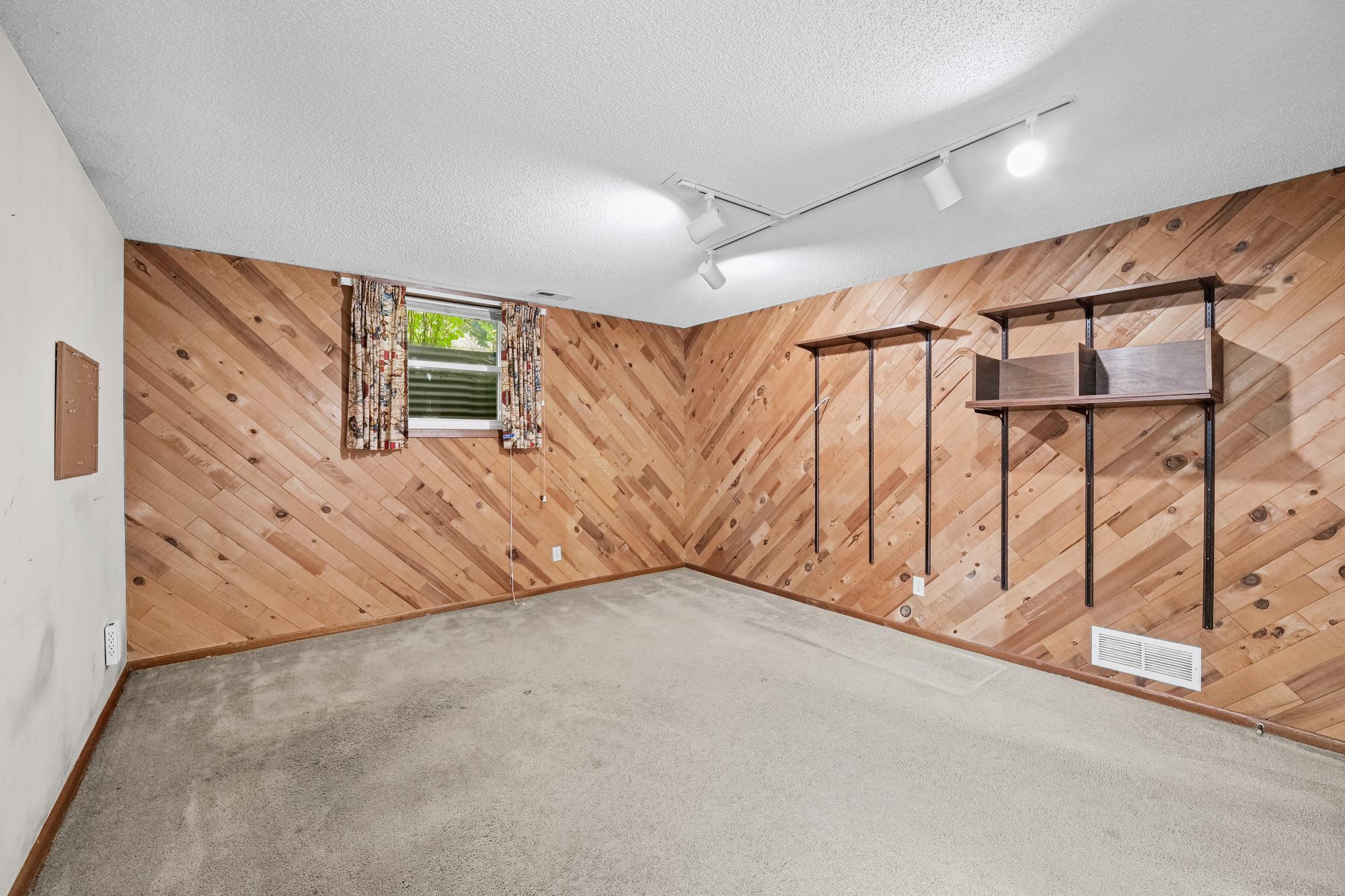 10243 Rich Road Bloomington, MN 55437 - Photo 31 of 48 Gallery Image 31