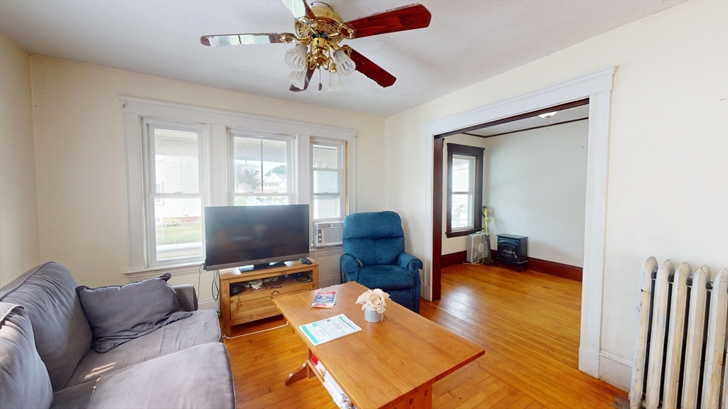 32 Walnut Street Medford, MA 02155 - Photo 13 of 27