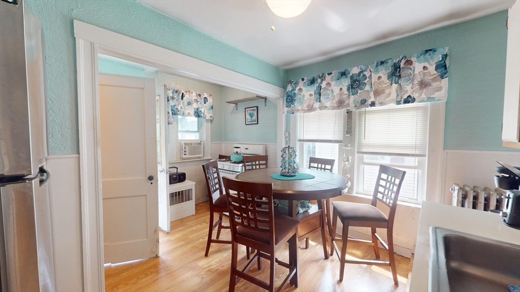 32 Walnut Street Medford, MA 02155 - Photo 6 of 27