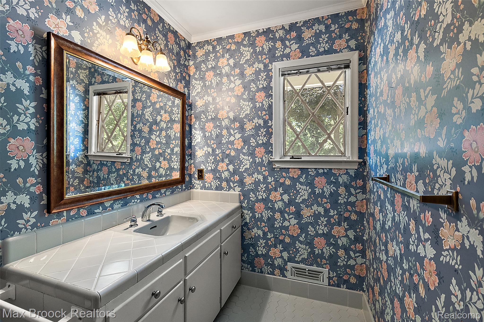 674 Rudgate Road Bloomfield Hills, MI 48304 - Photo 16 of 28 674 Rudgate-68.jpg