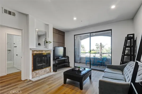 $548,888 | 555 Maine Avenue, Unit 225, Long Beach, CA 90802